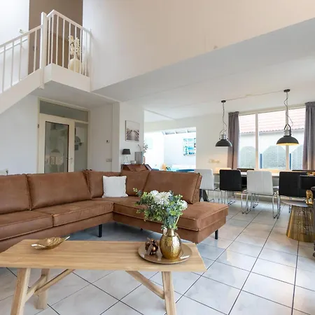 Ooghduyne 133 بيت للعطل جوليانادورب